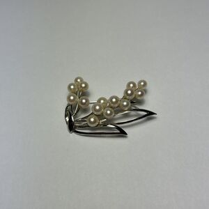 Vintage Silver Ribbon Design and Pearl Brooch 1.5”